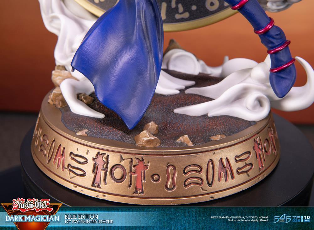 Figure | Yu-Gi-Oh! | Dark Magician | Dark Horse Comics Figure Dark Horse Comics