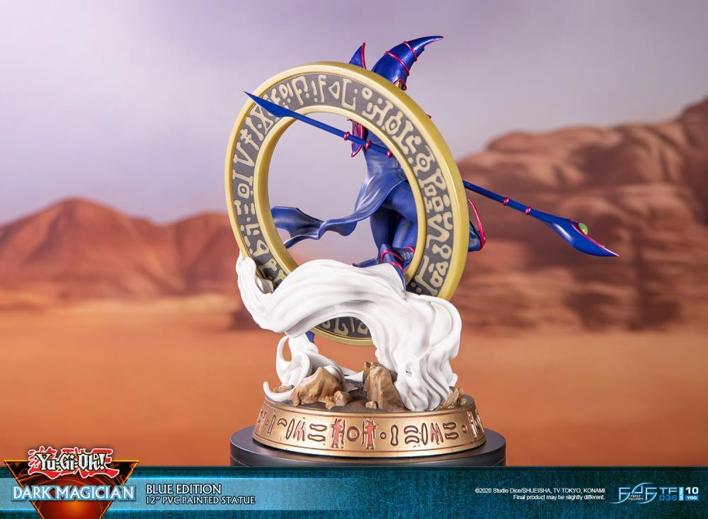 Figure | Yu-Gi-Oh! | Dark Magician | Dark Horse Comics Figure Dark Horse Comics