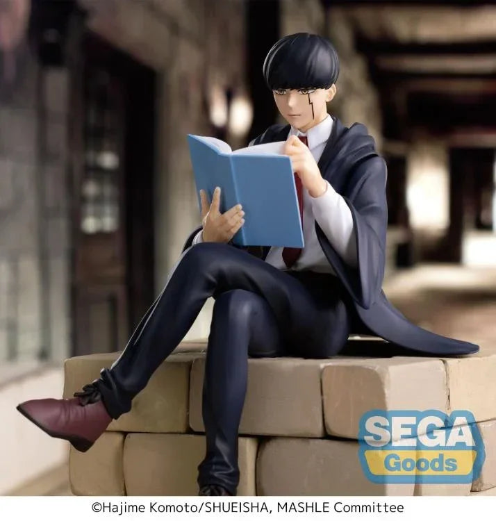 Figure | Mashle: Magic and Muscles | Mash Burnedead | Banpresto Perching Figure Banpresto