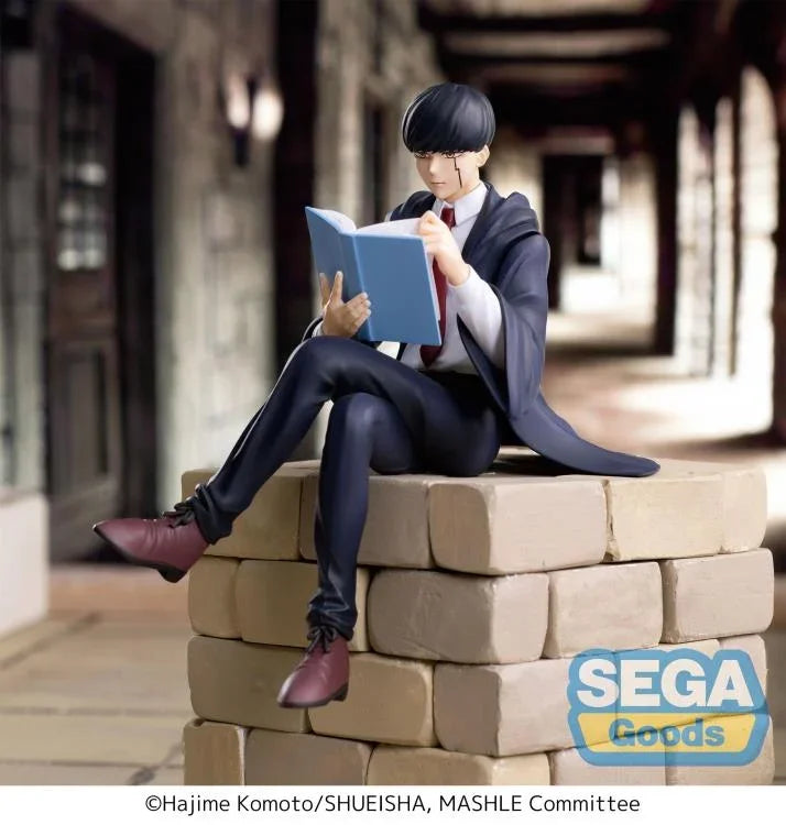 Figure | Mashle: Magic and Muscles | Mash Burnedead | Banpresto Perching Figure Banpresto