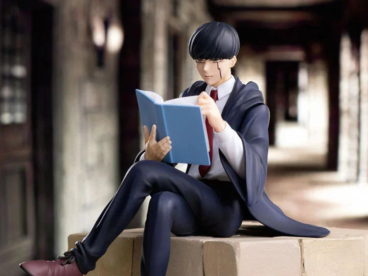 Figure | Mashle: Magic and Muscles | Mash Burnedead | Banpresto Perching Figure Banpresto