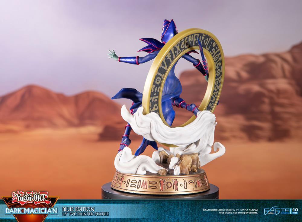 Figure | Yu-Gi-Oh! | Dark Magician | Dark Horse Comics Figure Dark Horse Comics