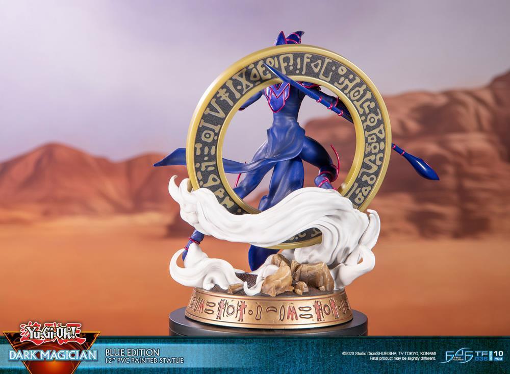 Figure | Yu-Gi-Oh! | Dark Magician | Dark Horse Comics Figure Dark Horse Comics