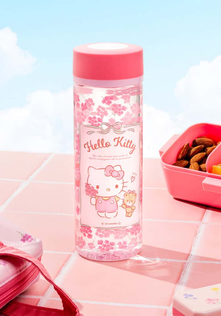 Water Bottle | Sanrio | Hello Kitty (Floral Wreath)