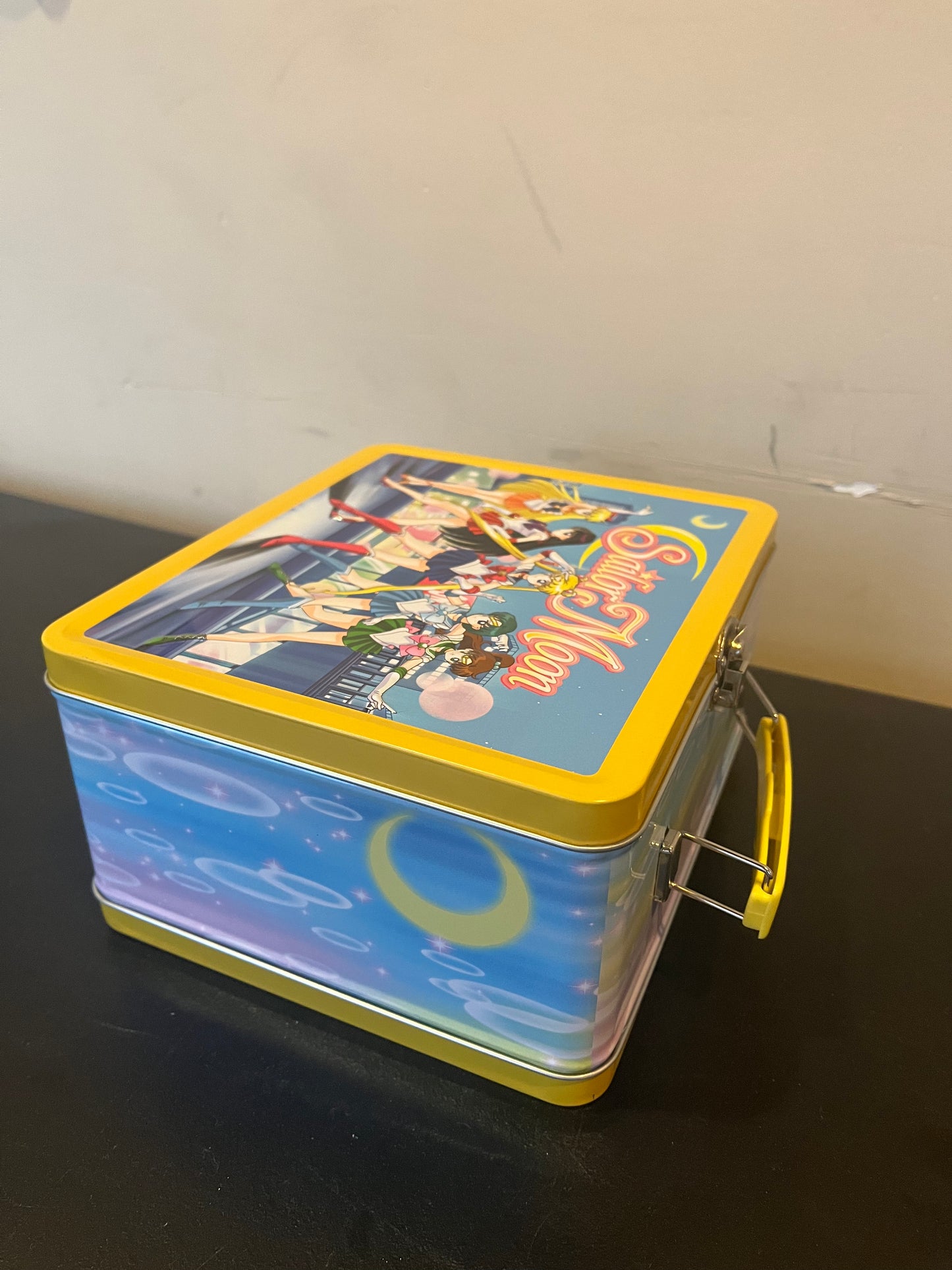 Lunchbox | Sailor Moon | 5 Original Sailor Scouts | Surreal Entertainment Tin Titans Kitchenware Diamond