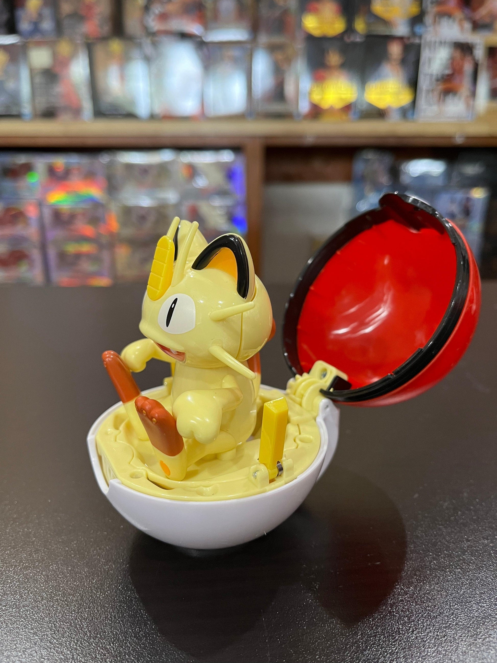 Pokémon | Poké Ball | Pop-Up Figure | Meowth Pokeball Anime Island CA